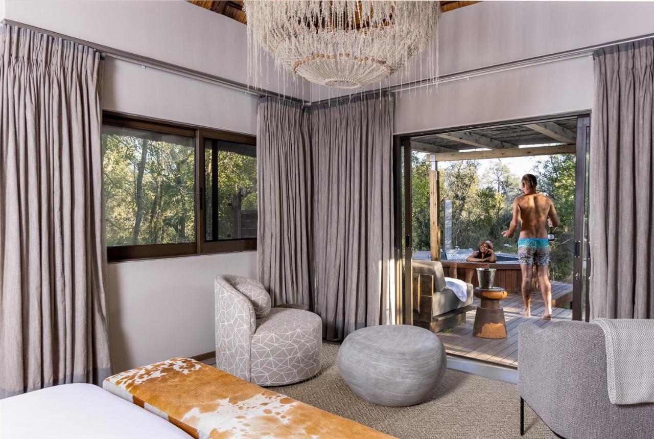 Simbavati Waterside Villa คลาซีรี ไพรเวท เนเจอร์ รีเซิร์ฟ ภายนอก รูปภาพ
