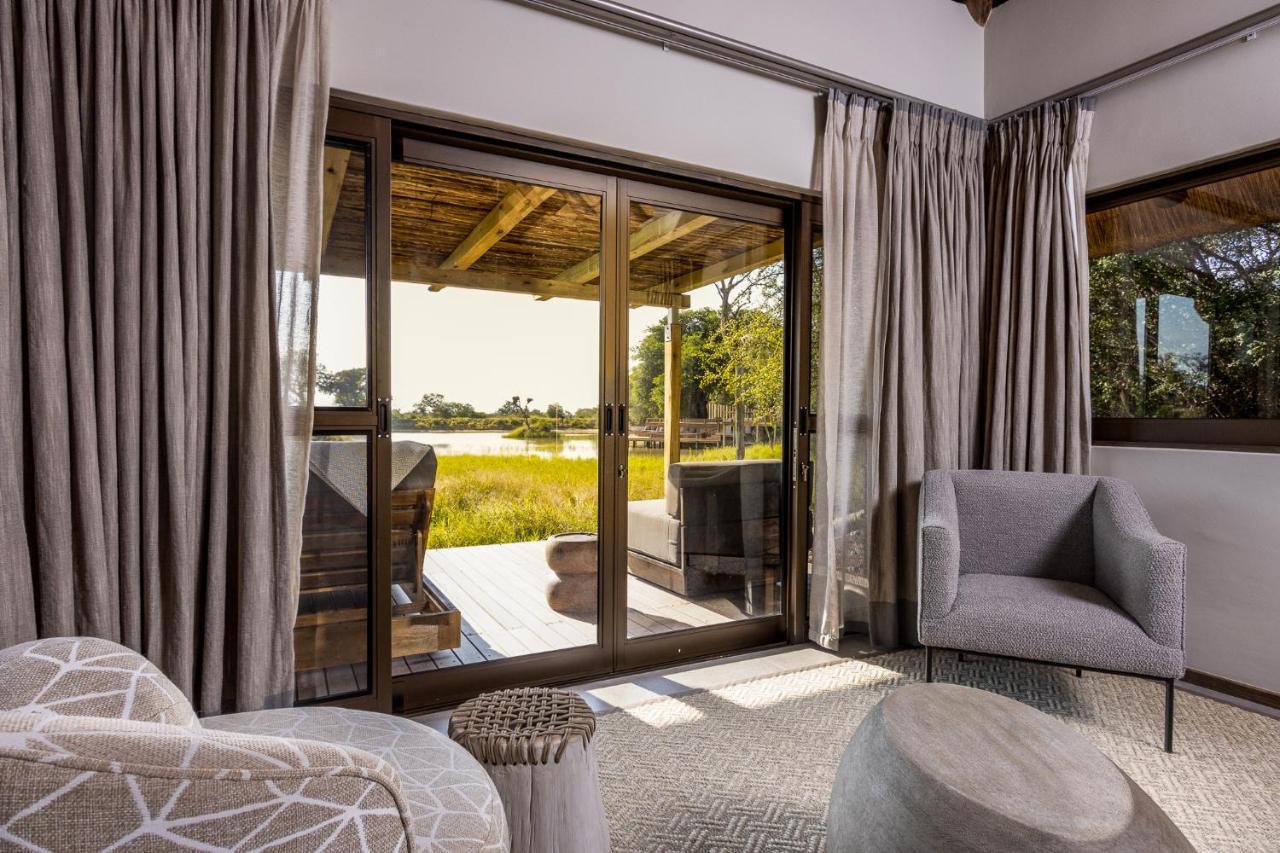 Simbavati Waterside Villa คลาซีรี ไพรเวท เนเจอร์ รีเซิร์ฟ ภายนอก รูปภาพ