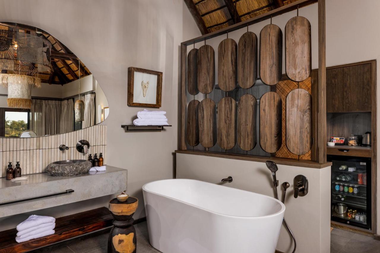 Simbavati Waterside Villa คลาซีรี ไพรเวท เนเจอร์ รีเซิร์ฟ ภายนอก รูปภาพ